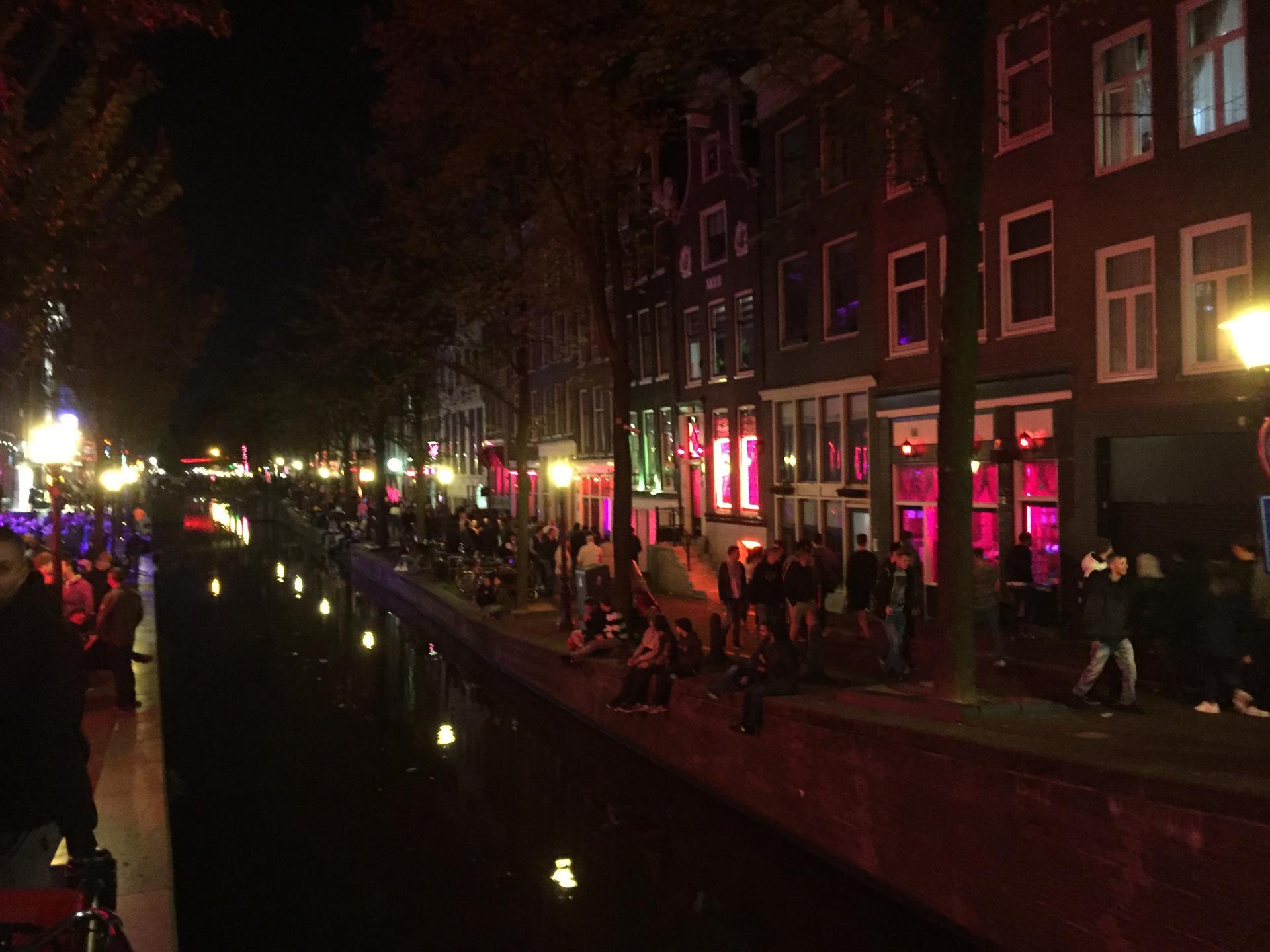 Ams red light pont