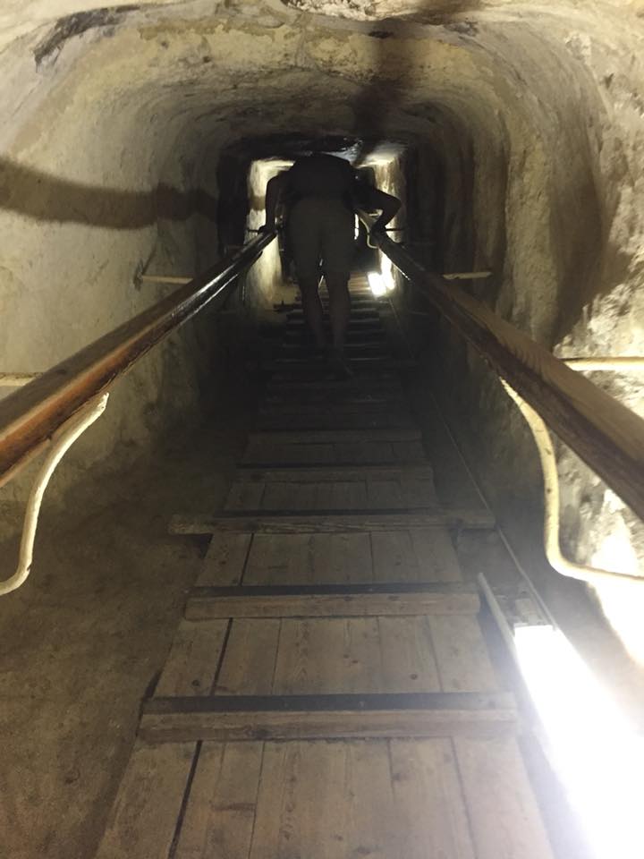 Passage pyramide